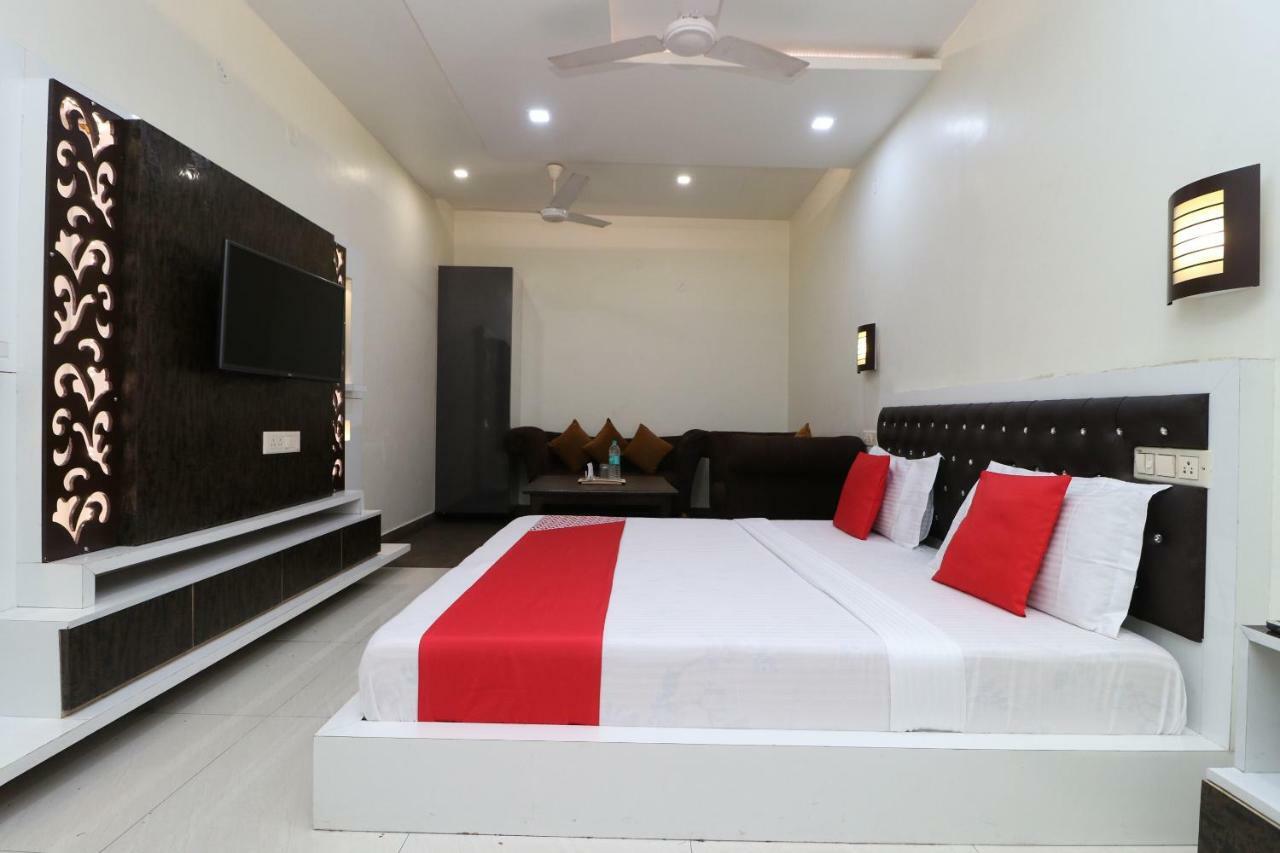Oyo 29637 Hotel Kakkar Ludhiana Luaran gambar