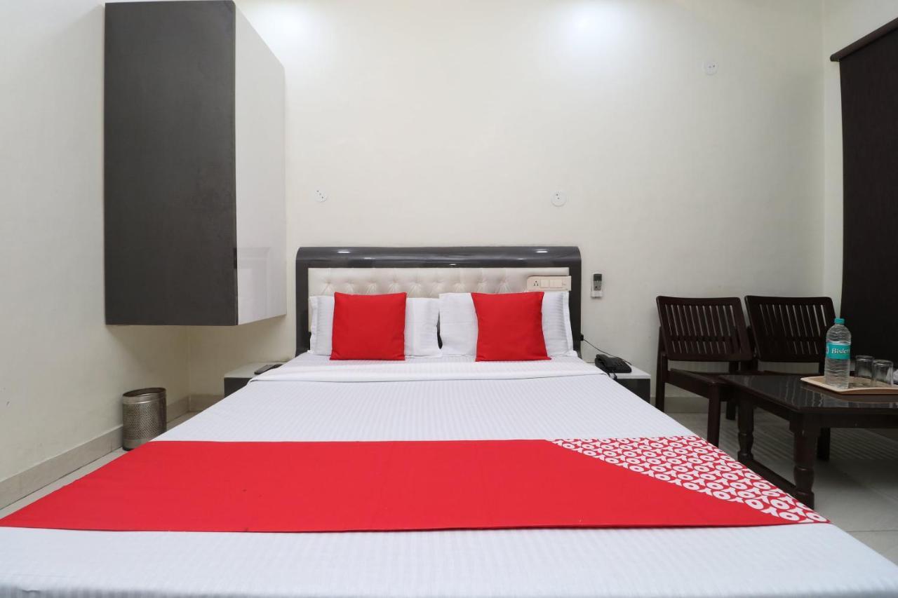 Oyo 29637 Hotel Kakkar Ludhiana Luaran gambar